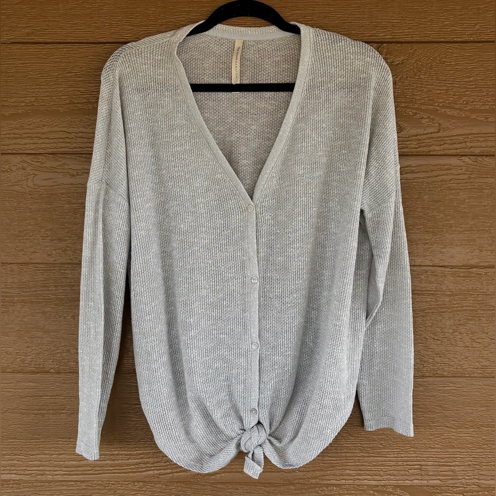 Babaton Aritzia Light Gray V-Neck Button Cardigan with Front Knot -Sz M